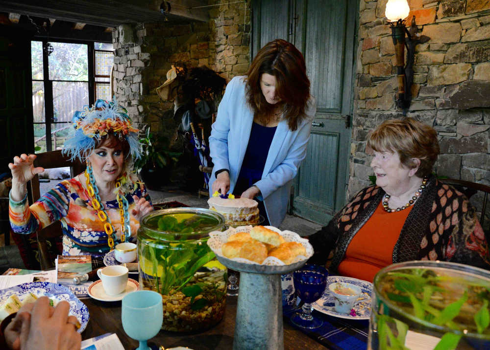 Serving Afternoon Tea in Dallas