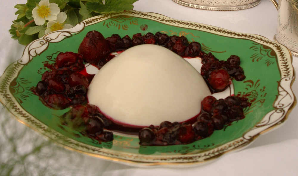 Carrageen Moss with a Compote of Garden Berries